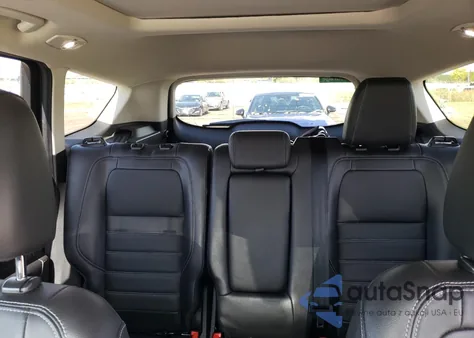 2017 Ford Escape Titanium из США, поврежденный, VIN 1FMCU9JD7HUC77588